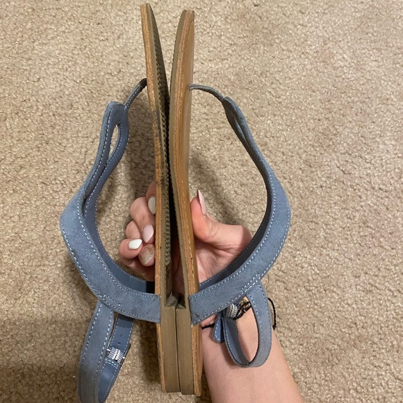 Womens Merona Davinia Blue Thong Sandals - Picture 3 of 7